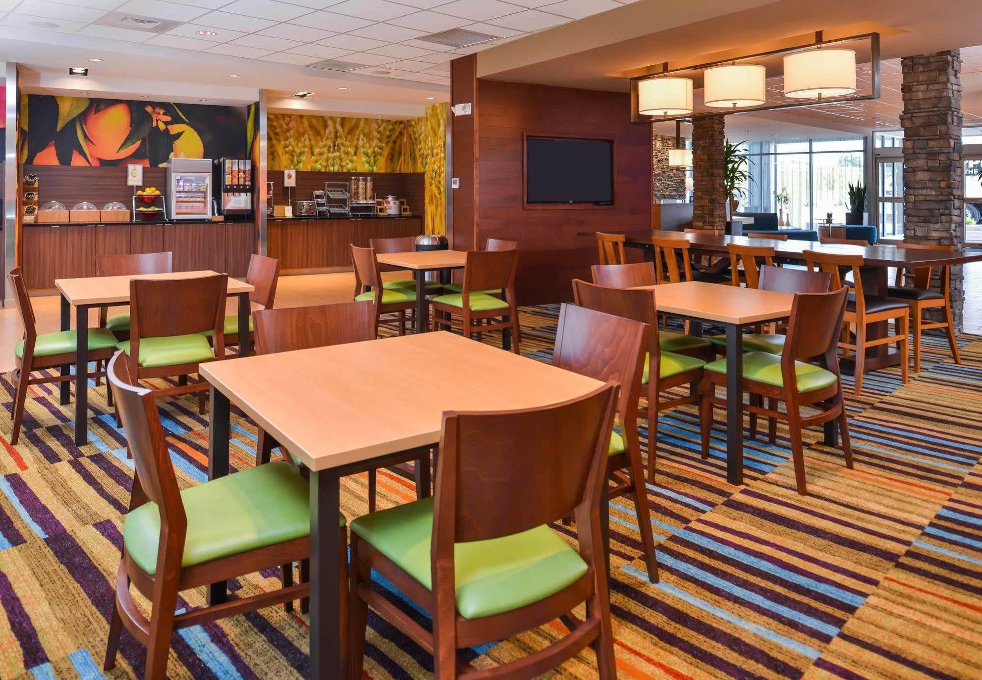 Fairfield Inn & Suites By Marriott St. Joseph Экстерьер фото